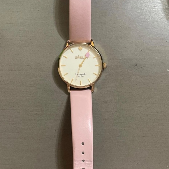 Kate Spade Pig Watch - Picture 4 of 4